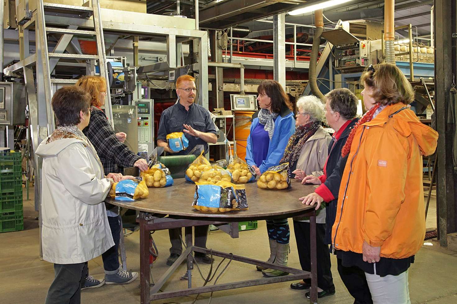 Wie kommt die Kartoffel in den Handel? Führung durch die Kartoffelhalle Sülte.