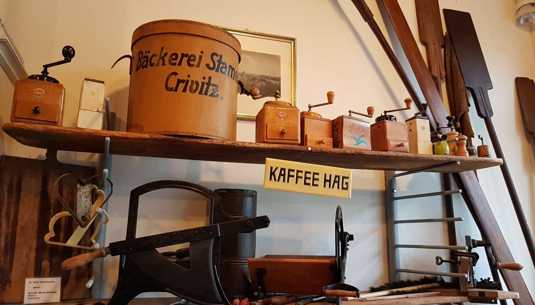 Utensilien einer alten Crivitzer Bäckerei sind im Heimatmuseum Crivitz zu sehen.