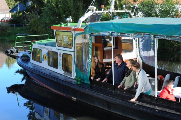 Geführte Bootstour mit dem Lewitz-Kieker auf der Müritz-Elde-Stör-Wasserstraße