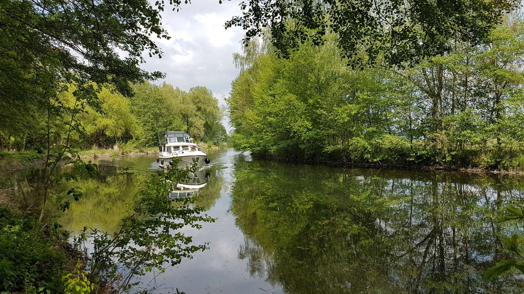 Idyllischer Abschnitt des Störkanals bei Banzkow 